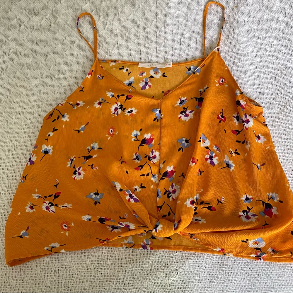 LUSH floral spaghetti strap crop blouse size M